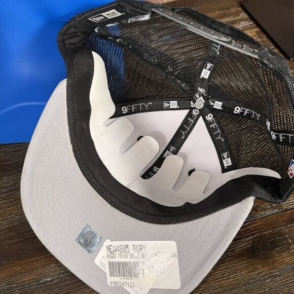 New Era 9Fifty Regged Trucker Mesh Brooklyn Nets SnapBack Cap - Picture 7 of 7